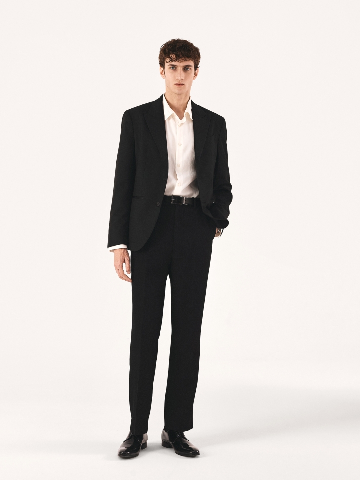 Czarne skórzane półbuty do formalnych stylizacji