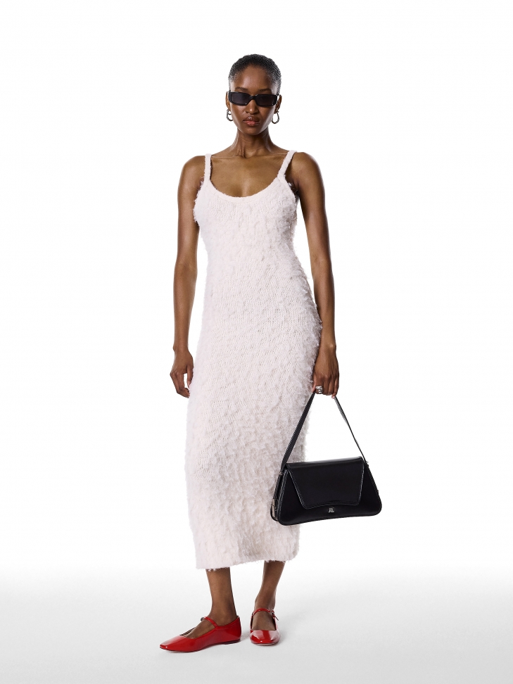 Czerwone baleriny z paskiem w stylu Mary Jane