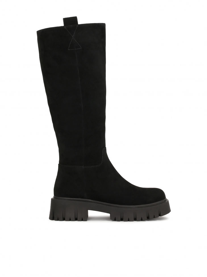 Skórzane czarne kozaki ze żłobioną podeszwą