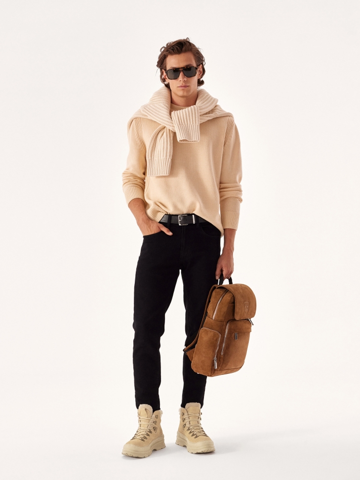 Wiązane trzewiki z nubuku