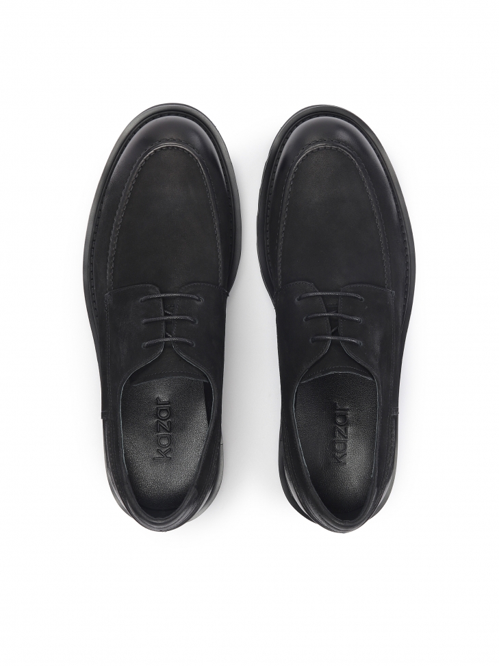 Czarne casualowe półbuty męskie na podeszwie z bieżnikiem