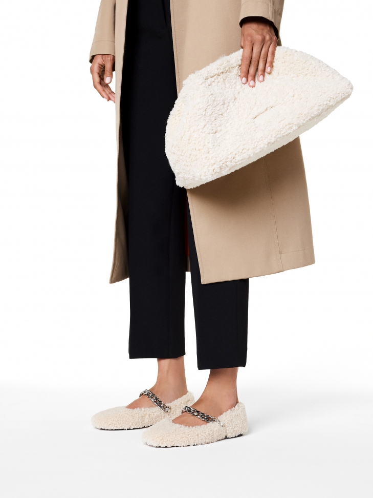 Wygodne baleriny z łańcuszkiem