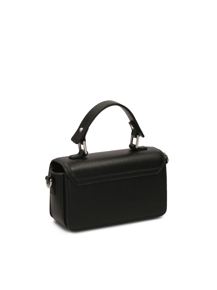 Czarna torebka o sztywnej regularnej formie