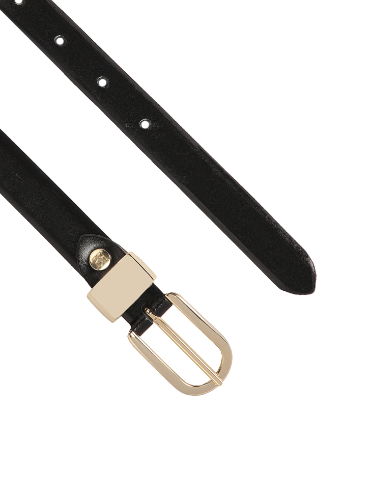 Czarny skórzany pasek ze otymi metalami