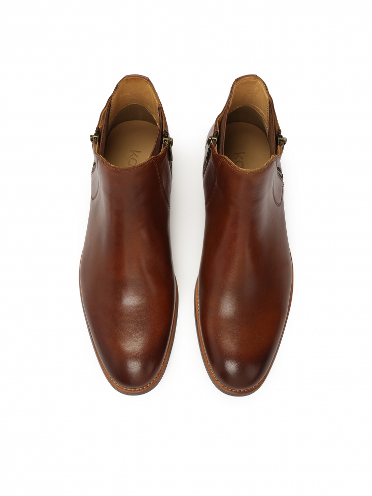 Skórzane botki męskie w koniakowym kolorze