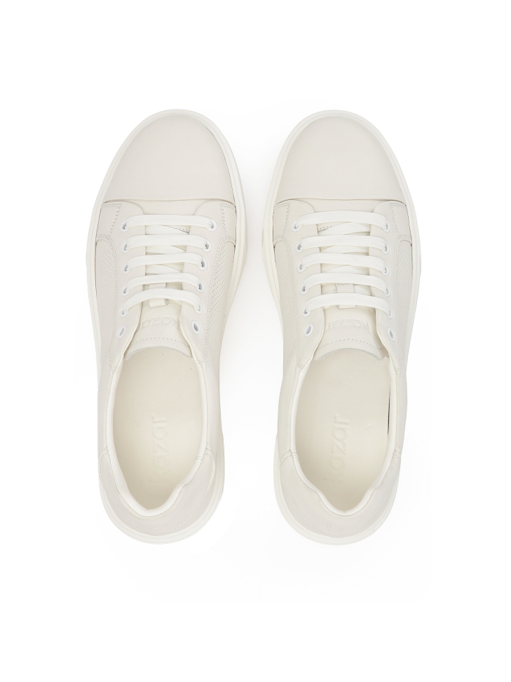 Komfortowe męskie sneakersy z perforowaną cholewką