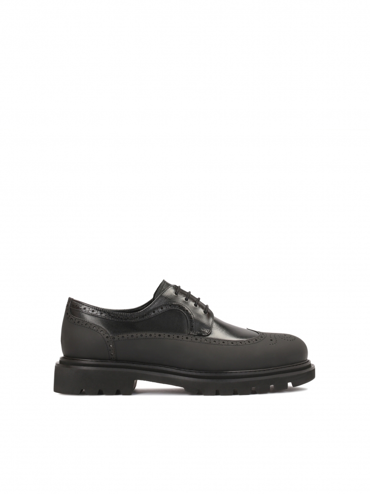 Nowoczesne półbuty męskie z eleganckim zdobieniem