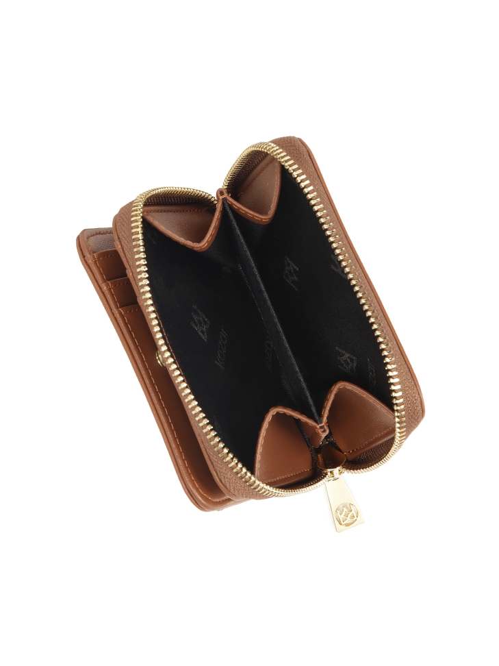 Mały brązowy portfel z klapą na zatrzask