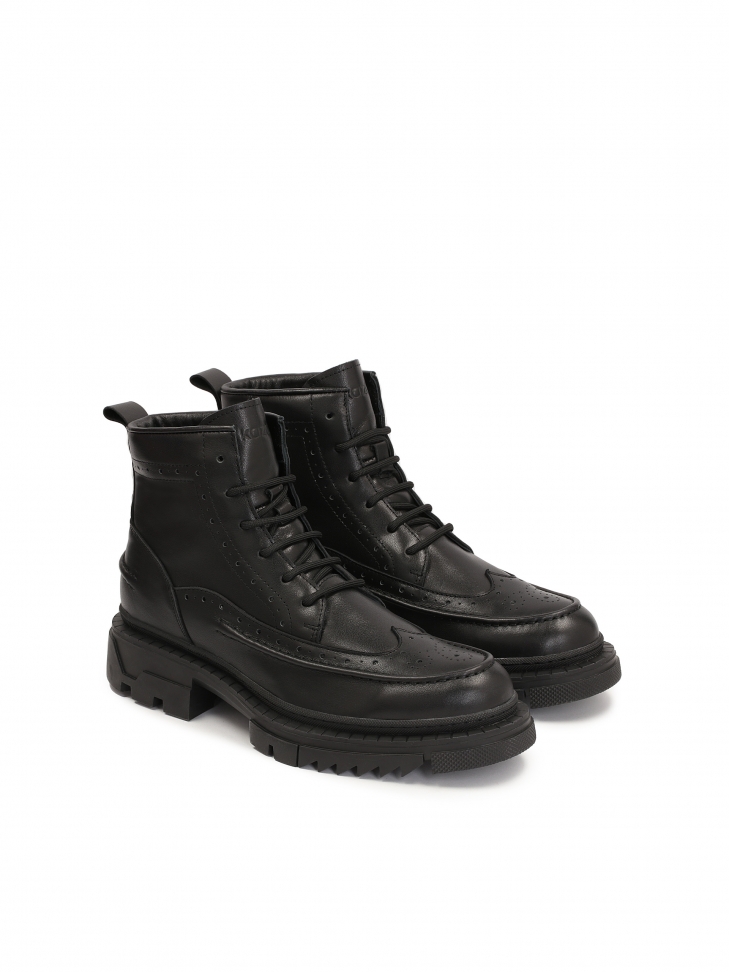 Wiązane trzewiki męskie z modnym zdobieniem