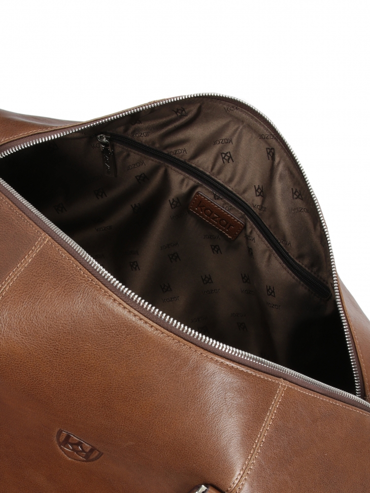 Brązowa torba podróżna