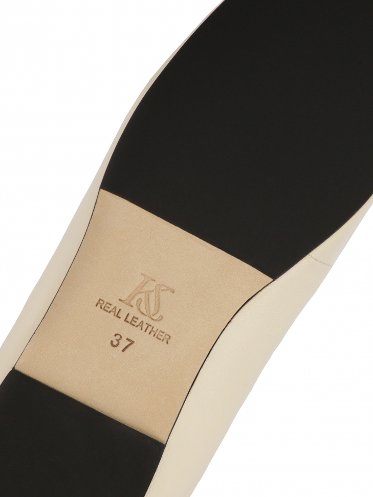 Kremowe baleriny na skórzanej podeszwie