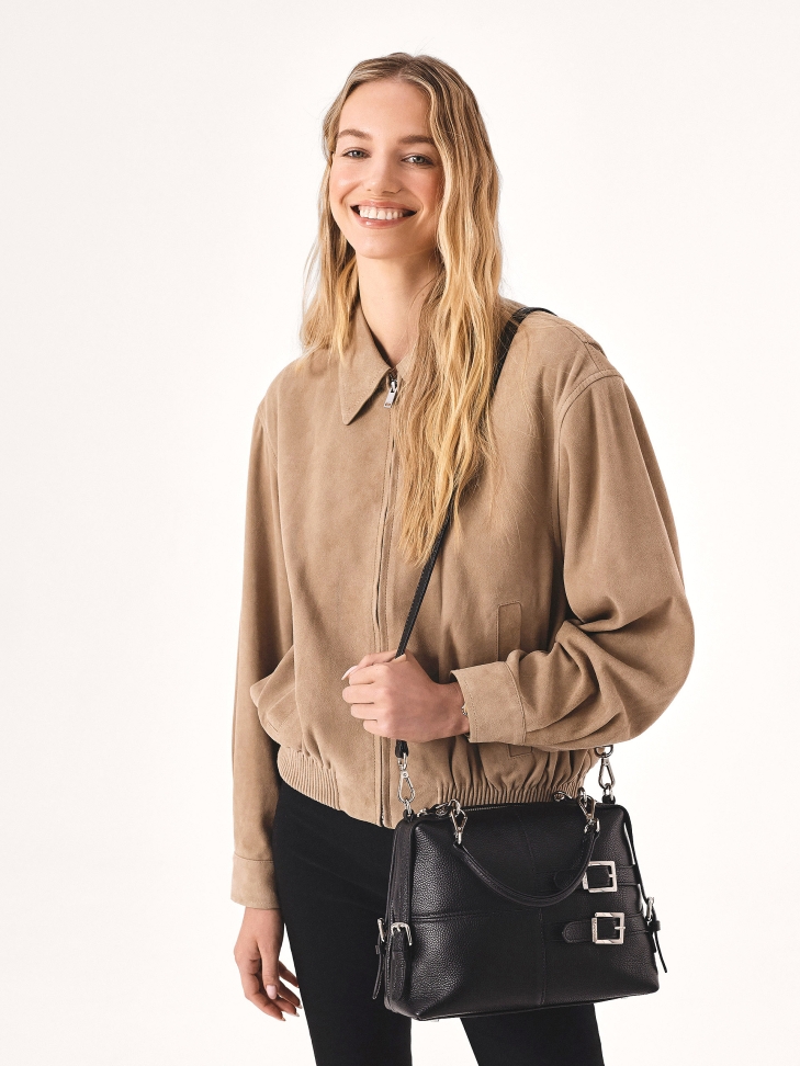 Czarna skórzana torebka z odpinanymi rączkami