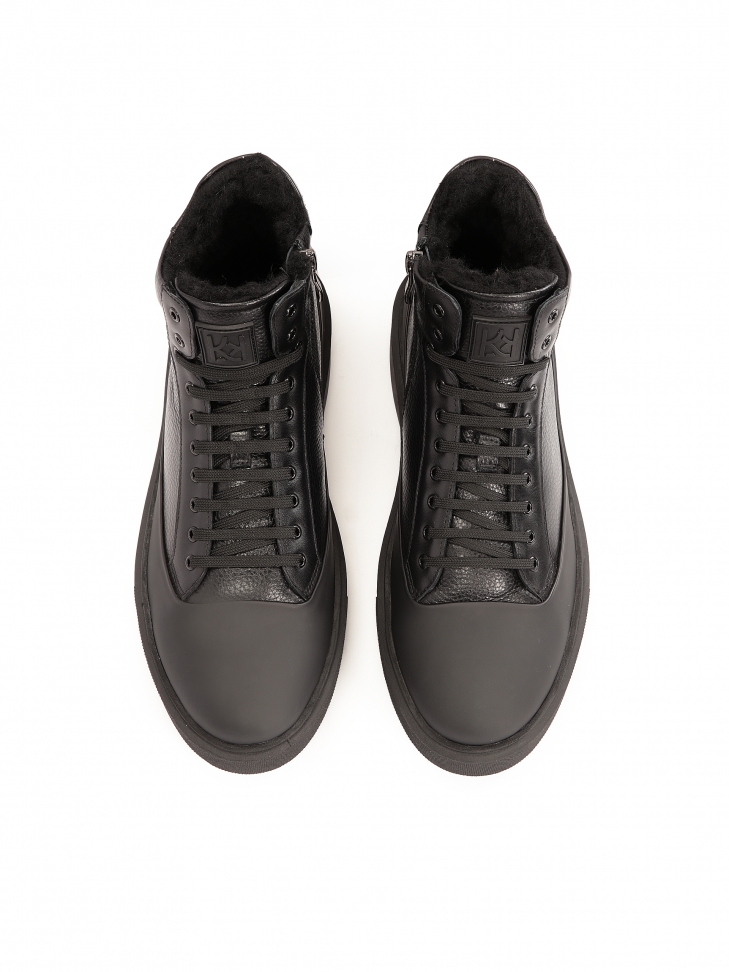 Wysokie sneakersy ze wstawką z matowej skóry gumowanej