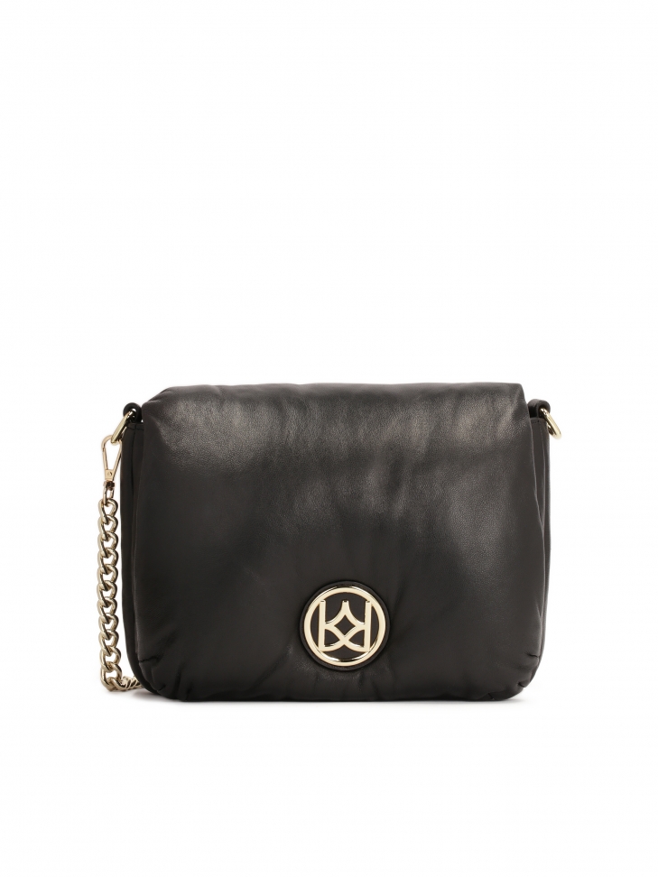 Czarna torebka z efektem volume puff