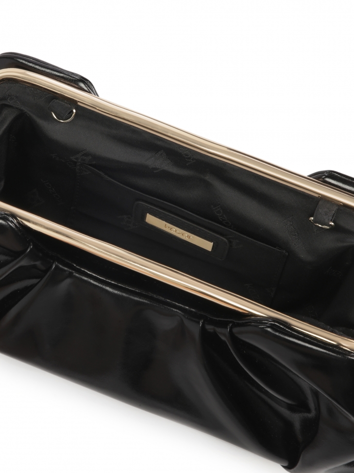 Marszczona skórzana torebka z metalową ramą