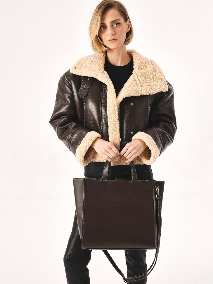 Brązowa minimalistyczna torebka