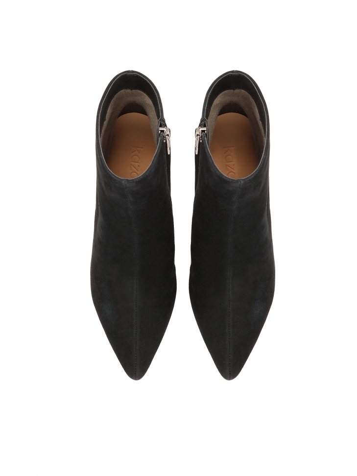 Klasyczne czarne botki z zamszu na szpilce