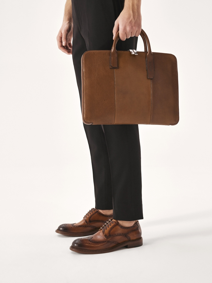 Wizytowe półbuty brogsy z ażurowym zdobieniem