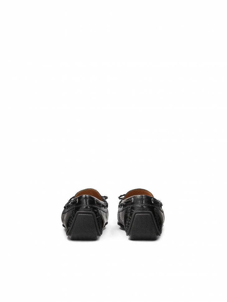 Czarne mokasyny z rzemykiem wokół cholewki