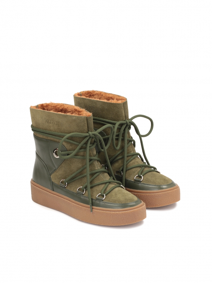 Zielone trzewiki damskie ze skóry z luźną sznurowaną cholewką