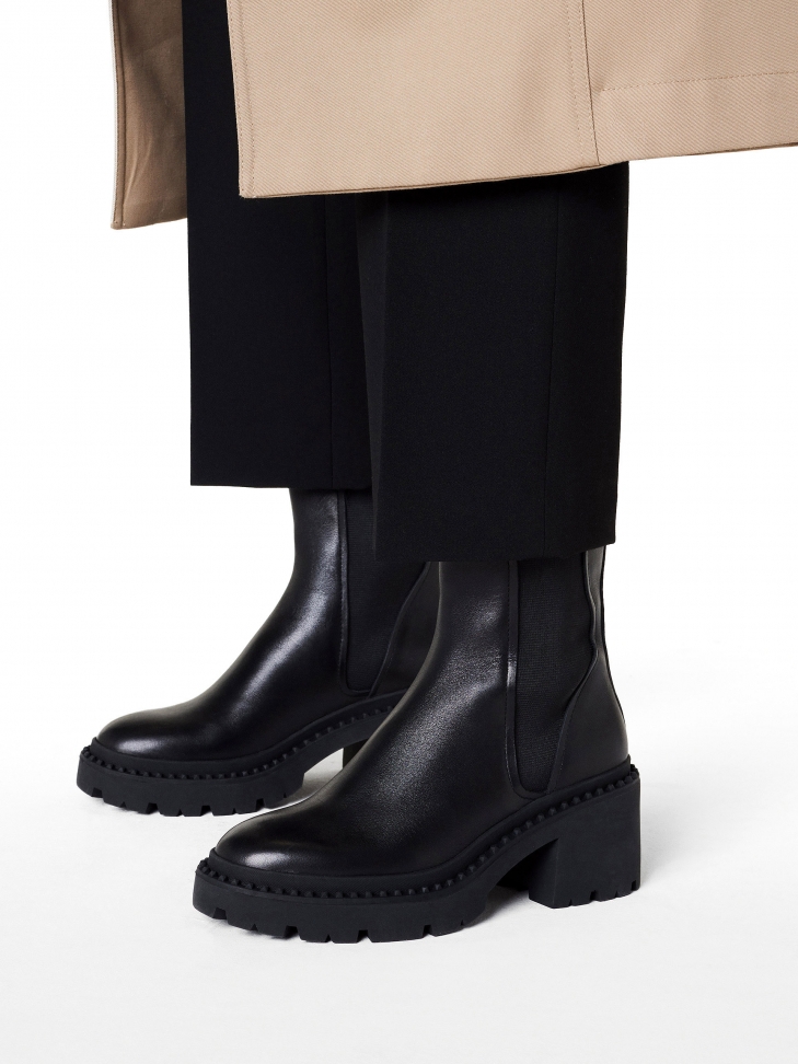 Wsuwane botki na szerokim obcasie z naturalnej skóry