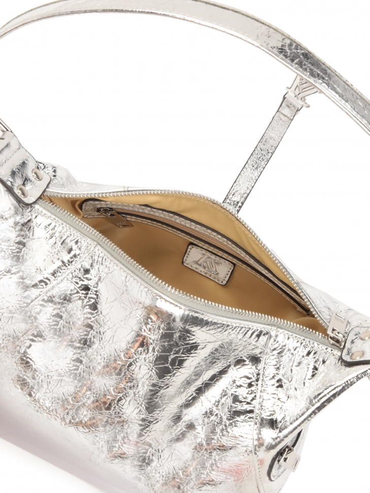 Srebrna torebka z metalizowanej skóry