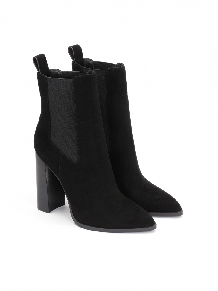 Proste botki z zamszu na wysokim słupkowym obcasie