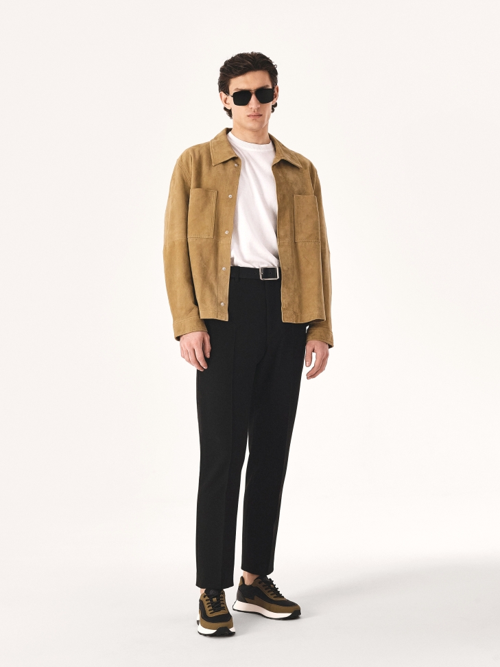 Sznurowane sneakersy w kontrastujących kolorach