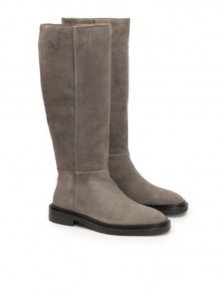 Miejskie kozaki z zamszowej skóry na płaskiej podeszwie