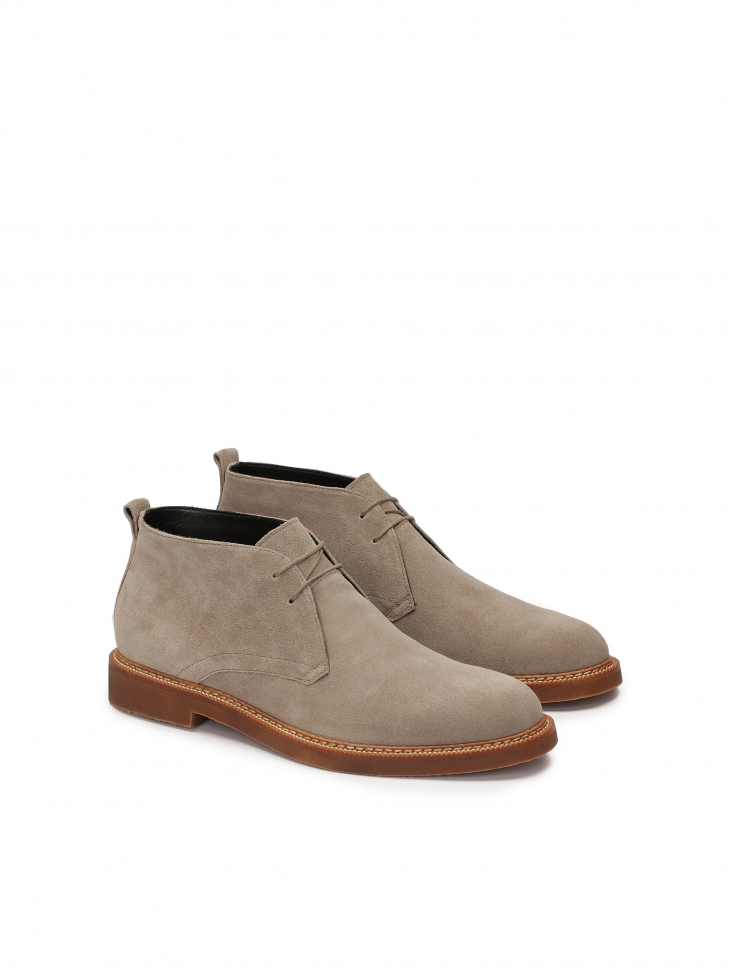 Trzewiki taupe na kontrastującej podeszwie