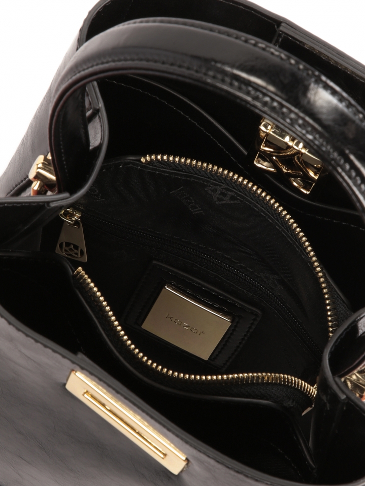 Elegancka czarna torebka z licowej skóry