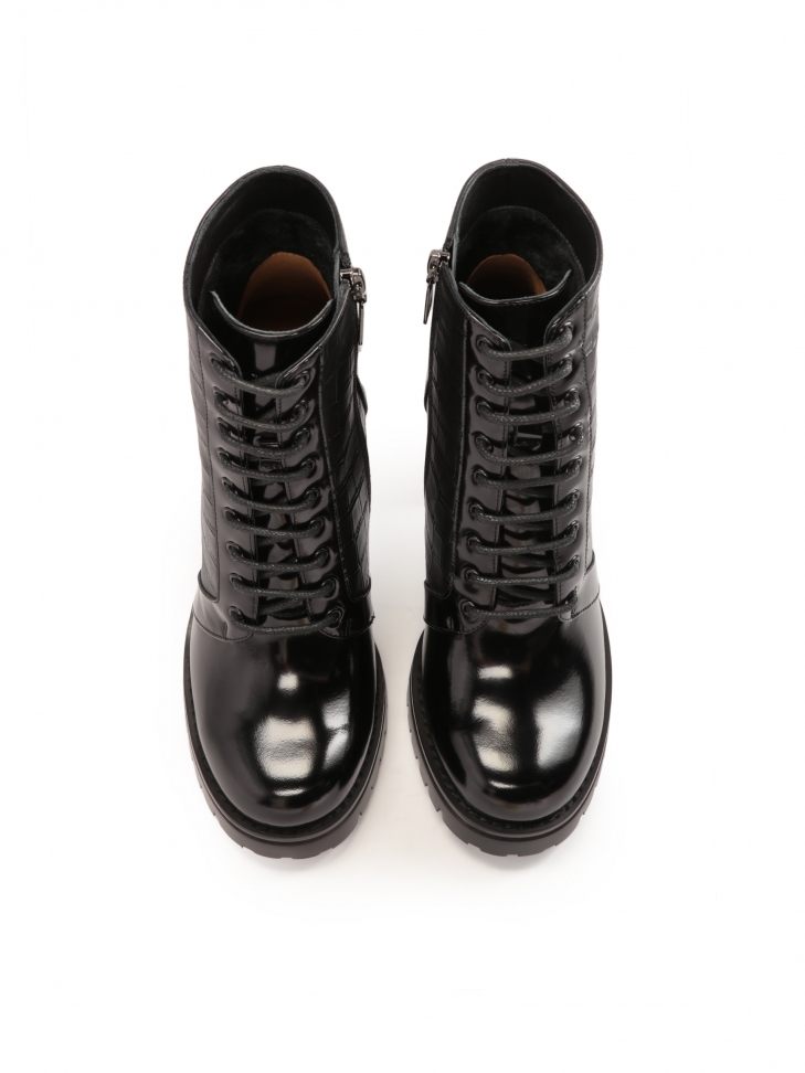 Botki w okodyli wzór