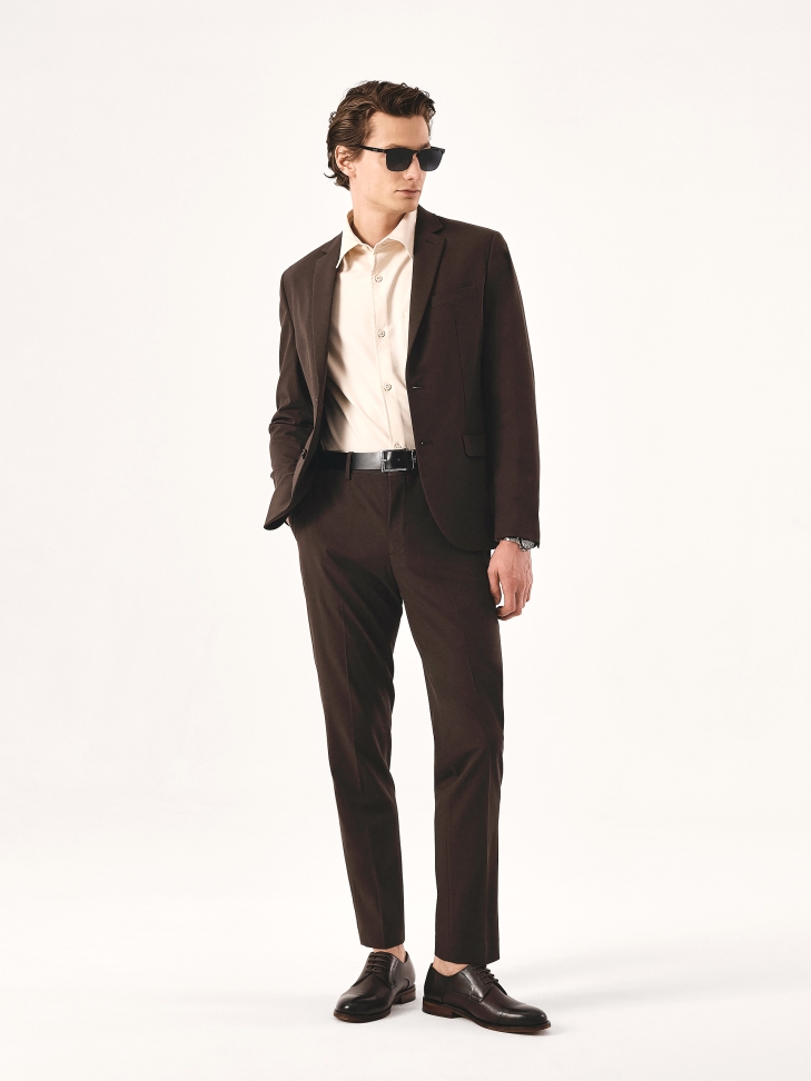 Czarne okulary przeciwsłoneczne