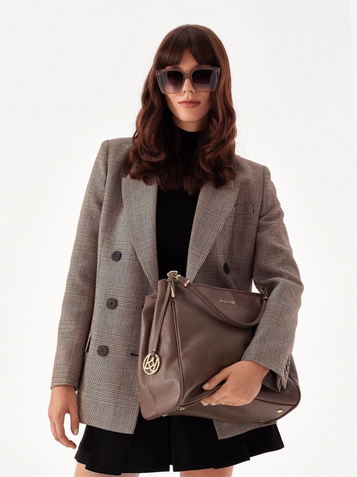 Klasyczne damskie okulary w jasnym kolorze