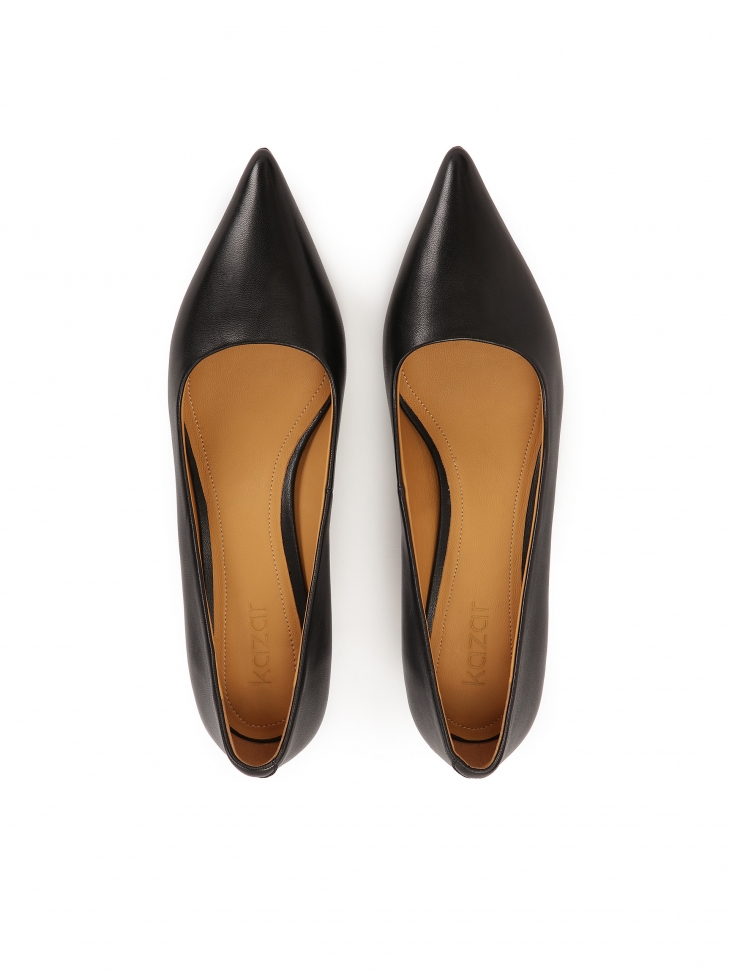 Uniwersalne czarne czółenka na niskim obcasie