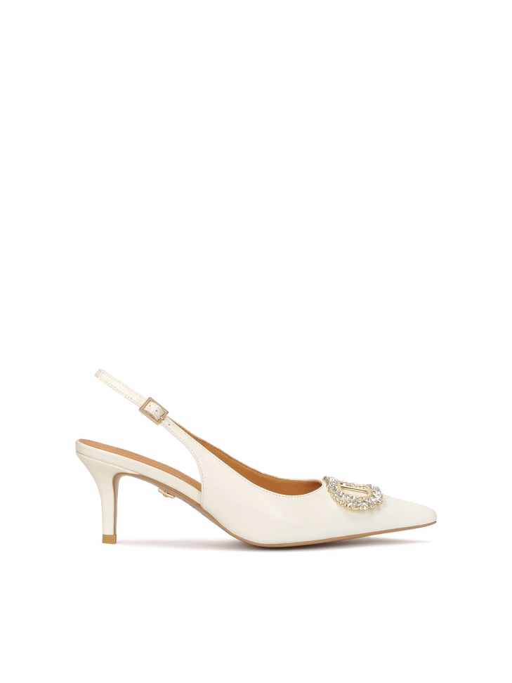 Ślubne czółenka na niskiej szpilce z biżuteryjną ozdobą