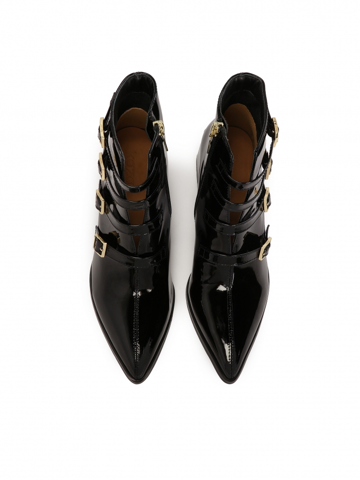 Lakierowane czarne botki z klamerkami