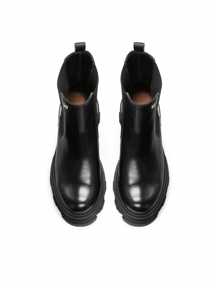 Skórzane trzewiki na grubej podeszwie z elastycznymi wstawkami