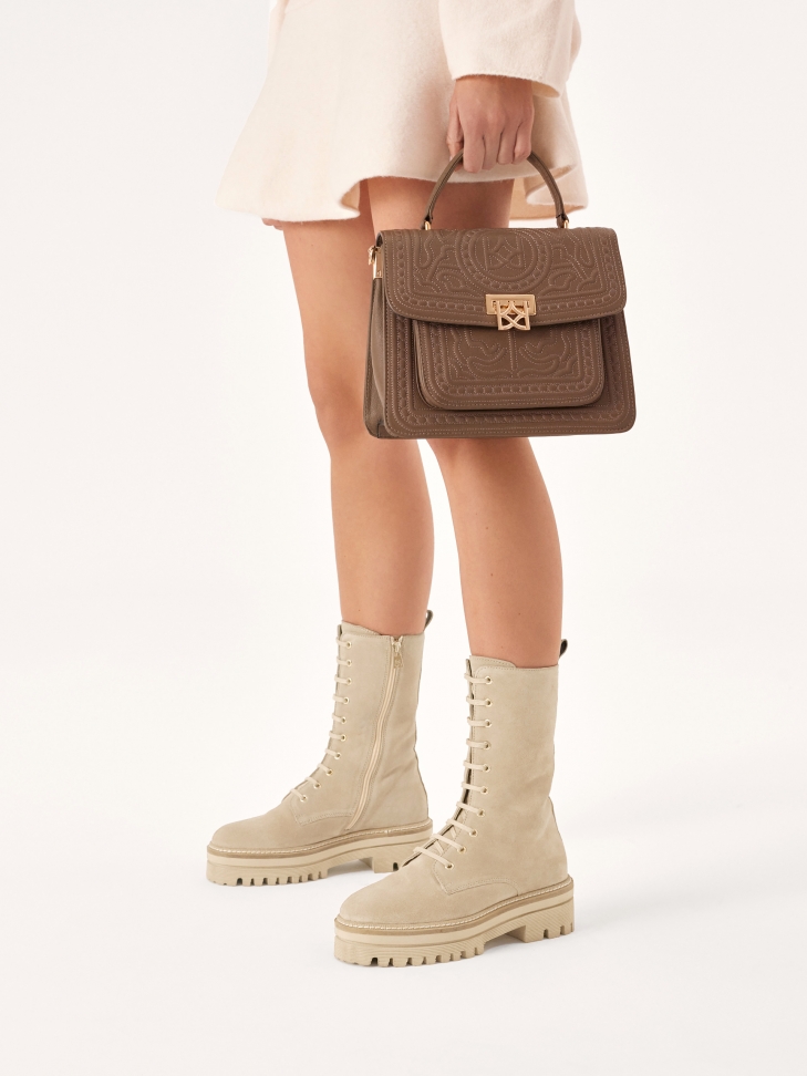 Zamszowe trzewiki z wysoką cholewką