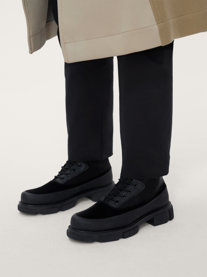 Czarne masywne trzewiki męskie z wysoką sznurowaną cholewką