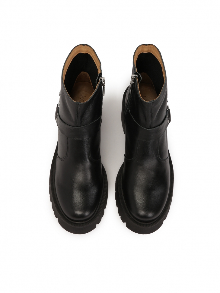 Botki na suwak na szerokim obcasie