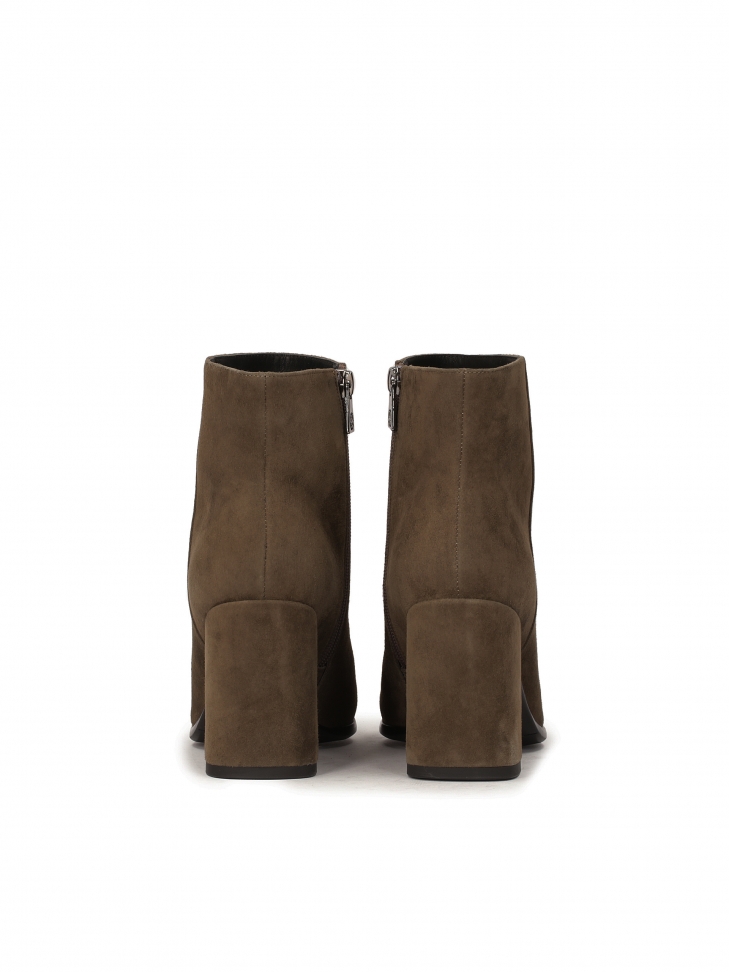 Komfortowe botki na słupkowym obcasie