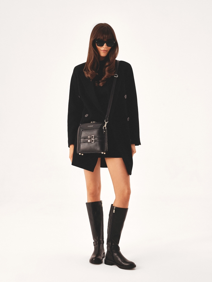 Uniwersalne czarne kozaki z dekoracyjnym pikowaniem