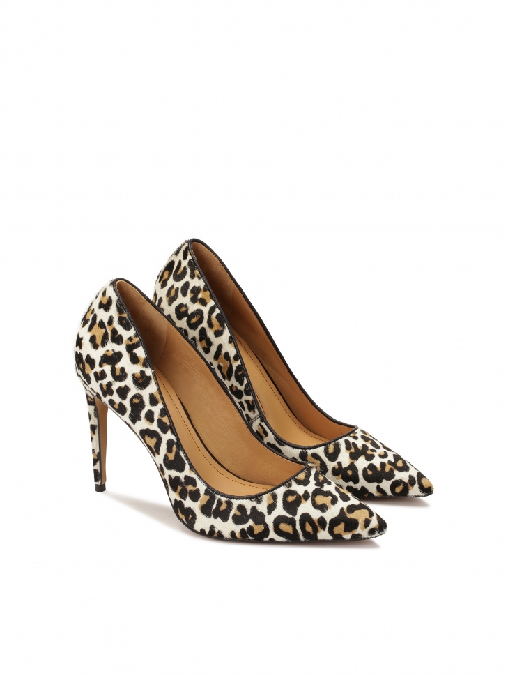 Czółenka na szpilce w cętki lamparta