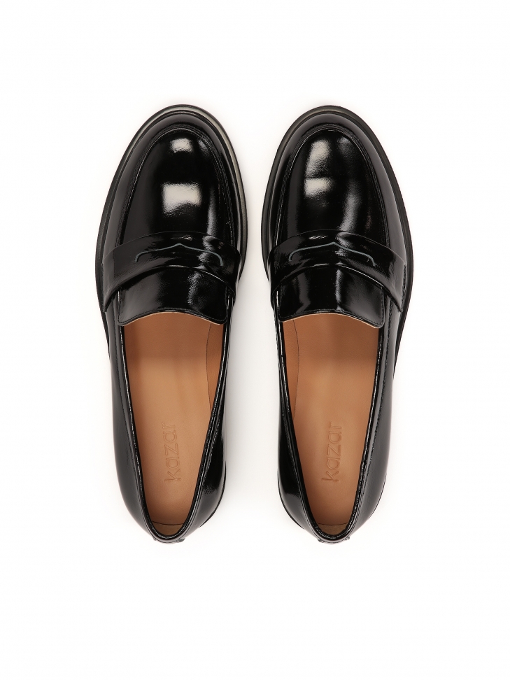 Lakierowane loafersy damskie