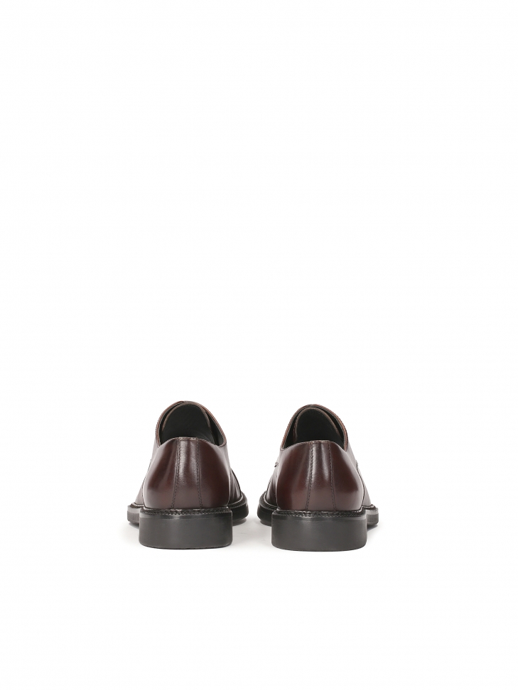 Brązowe półbuty do garnituru z noskiem cap toe