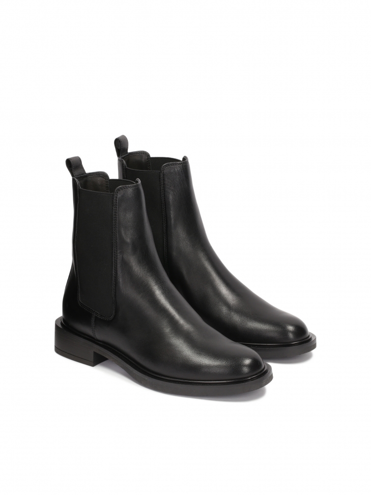 Wsuwane sztyblety na płaskiej podeszwie