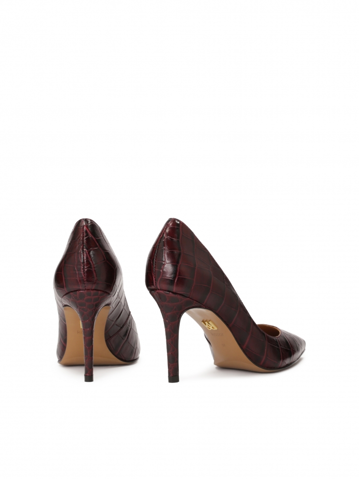 Bordowe cieniowane czółenka we wzór croco