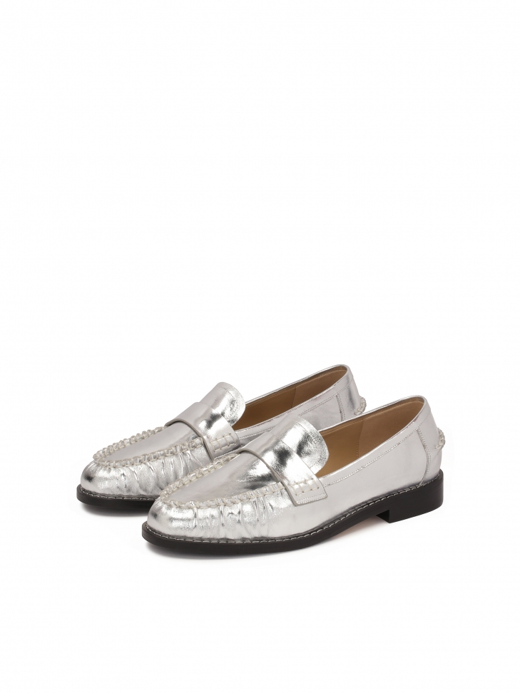 Srebrne półbuty w stylu loafersów