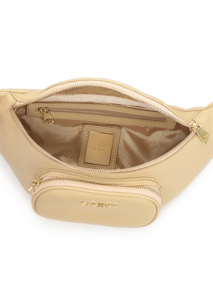 Beżowa nerka z regulowanym paskiem